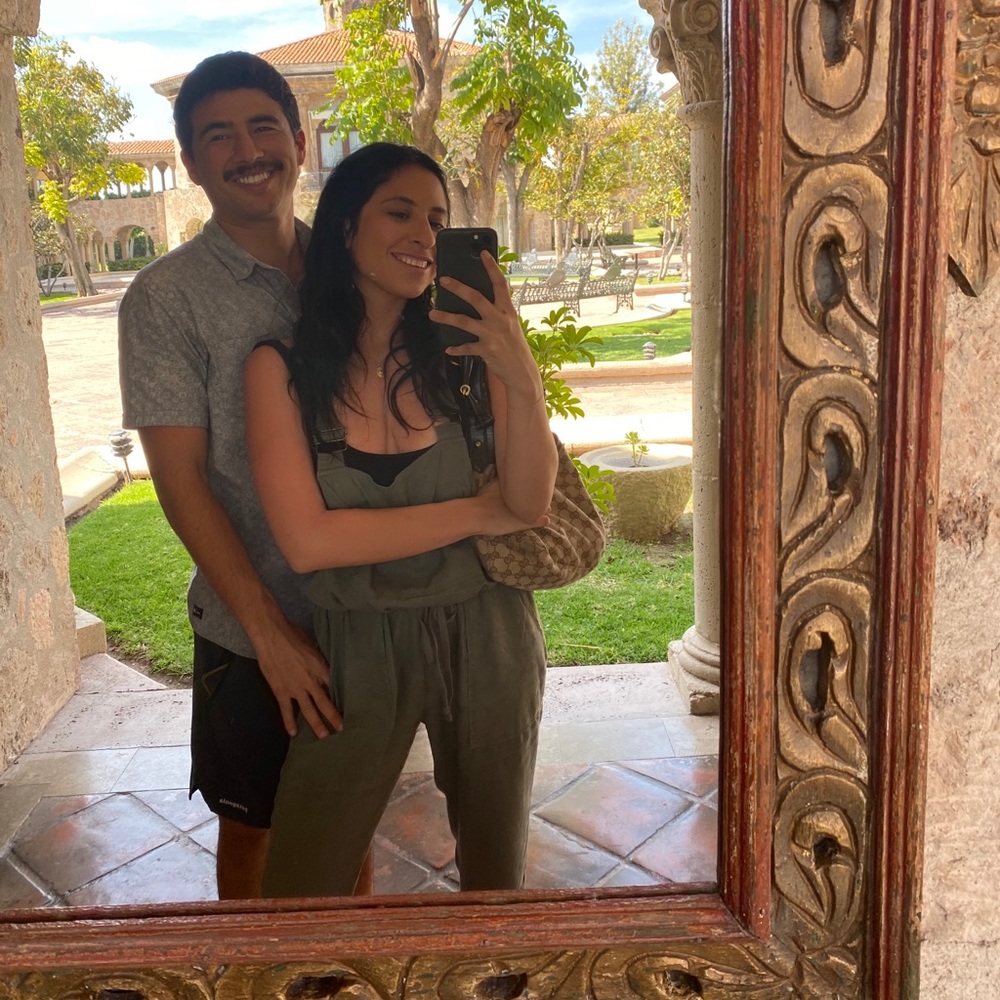 Meet your Poshers, Leah + Sean